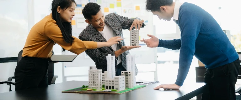 strategic business analyst responsibilities